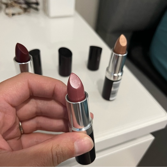 3 brand new Rimmel lipsticks - Picture 4 of 7